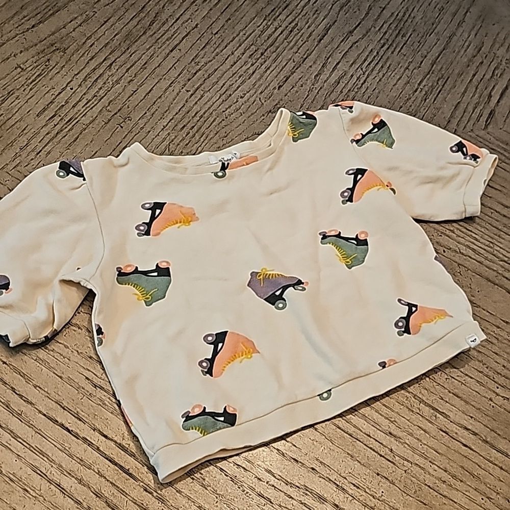 4T crop skating sweater top